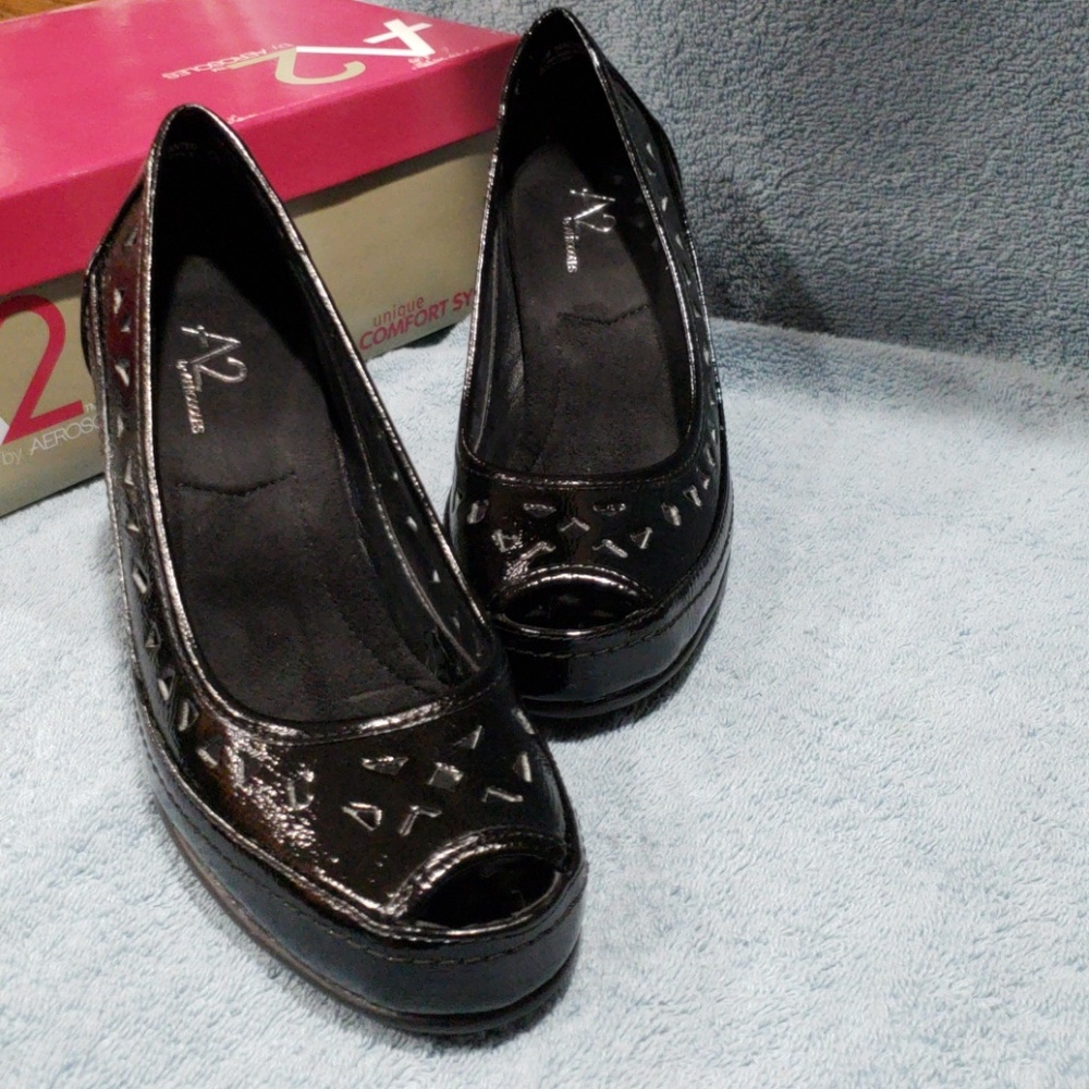 Aerosoles Black Patent Comfort Heels 7.5